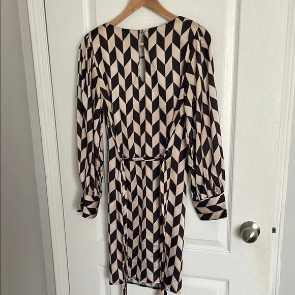 Geometric Patterned Dress - Picture 2 of 2